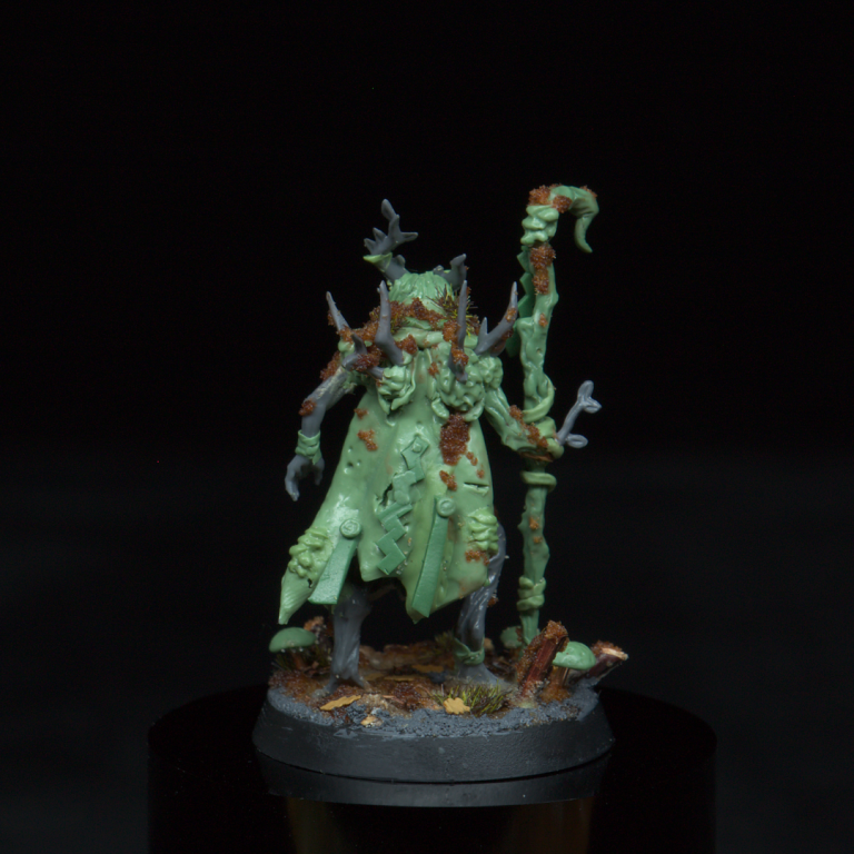 Japanese inspired 'The Weald' Model, kitbashed and sculpted with green stuff. This model is used as a Gnarl Thrall in the tabletop game 'The Weald'. Pictured from the back.